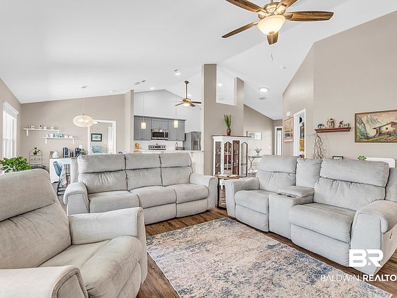 4th image of 25337 Monarch Ct