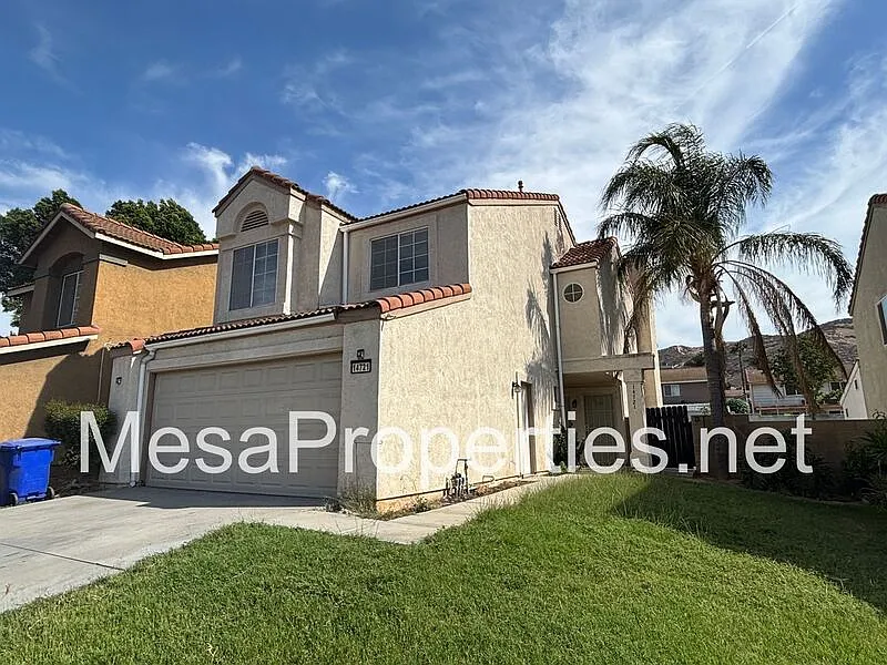 3 bed, 2.0 bath, 1455 sqft, $3,300 — Photo 2