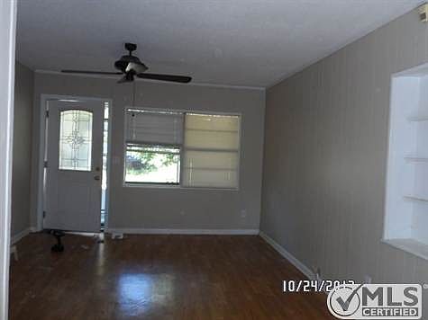 3rd image of 99 Asbury St