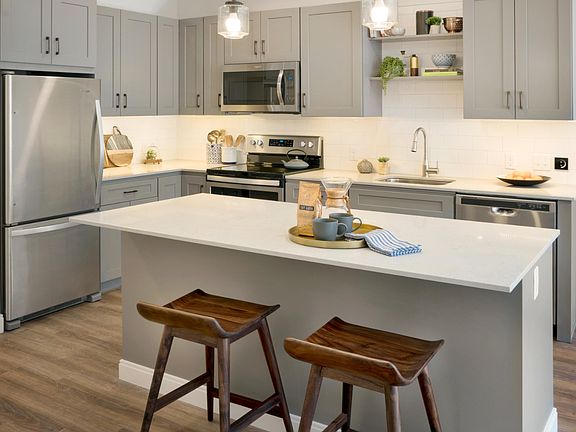 5th image of 275 2nd Ave #3033