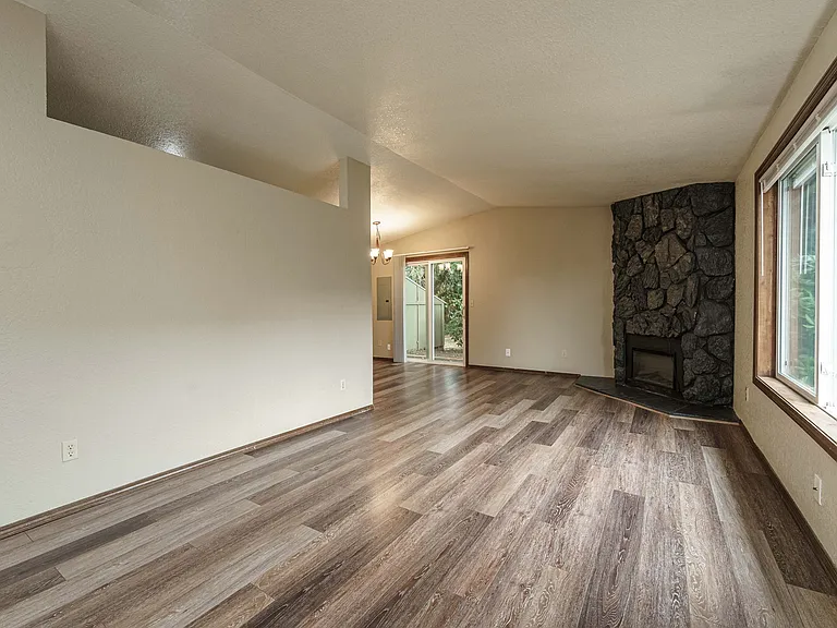 4918 Plomondon St — Photo 3