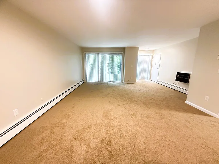 Burnet Park Apartments — Photo 4