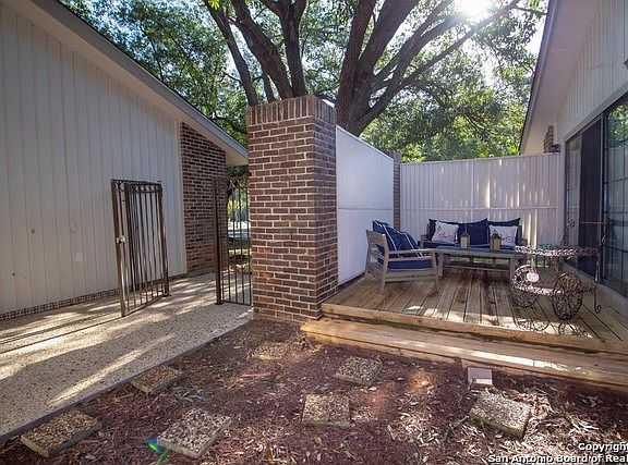 5th image of 11315 Whisper Glen St
