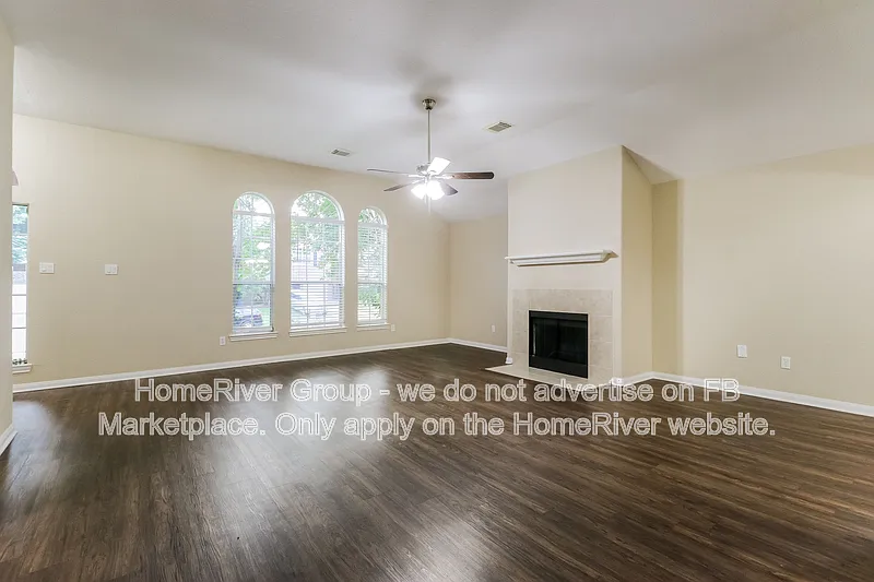 3 bed, 2.0 bath, 1870 sqft, $1,955 — Photo 4