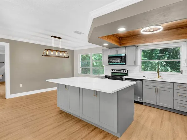 1395 Burnt Oak St, Tarpon Springs, FL 34689