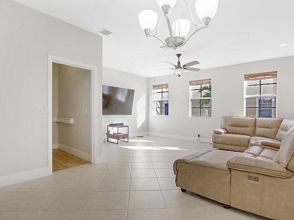 5th image of 116 Sea Plum Dr Floor 316