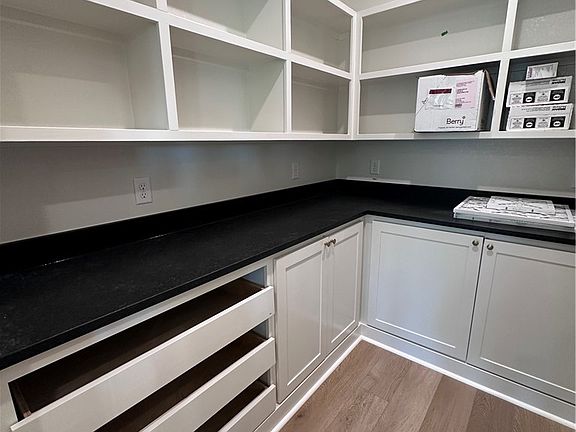 4th image of 2152 Madden Cir