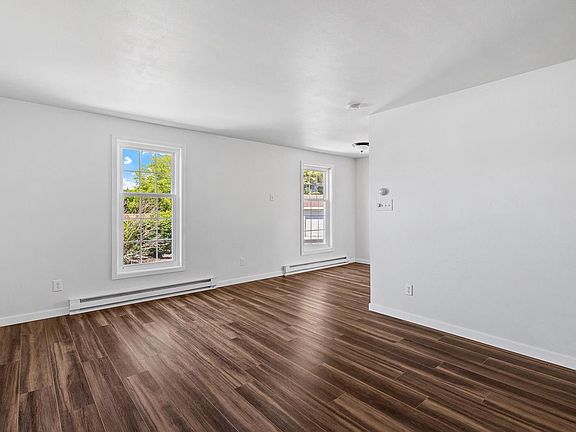 2nd image of 3917 Country PLACE #A