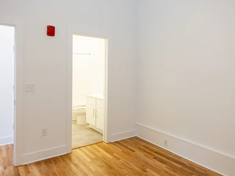 Overton Lofts — Photo 48