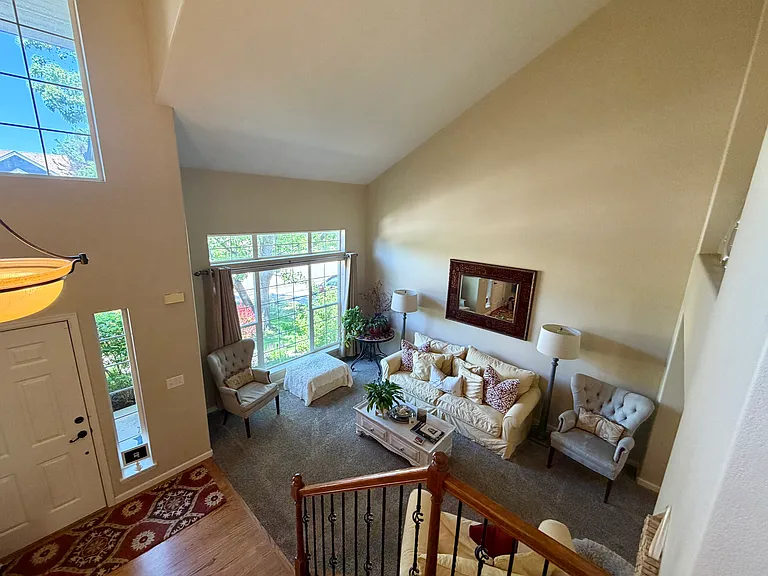 521 Shadbury Ct — Photo 2