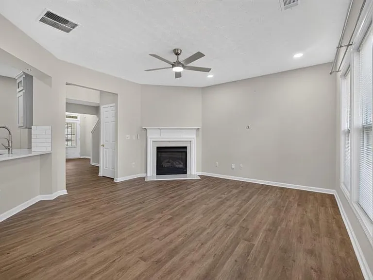4379 Annlette Dr NW — Photo 6