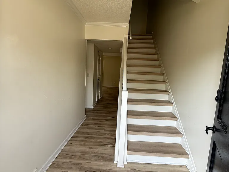4912 Seabrook Ct — Photo 7