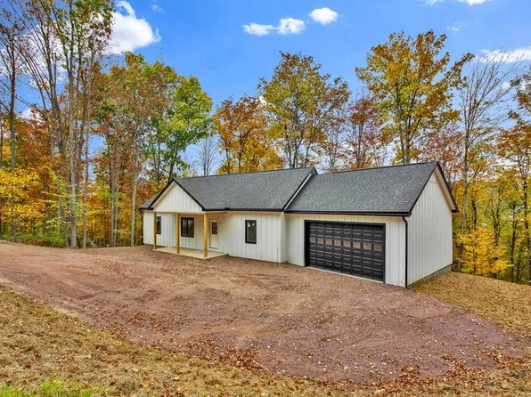 49 Bear Trail Ln, Wellsboro, PA 16901