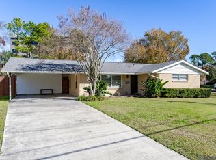 8567 N Essen Heights Ct, Baton Rouge, LA 70809