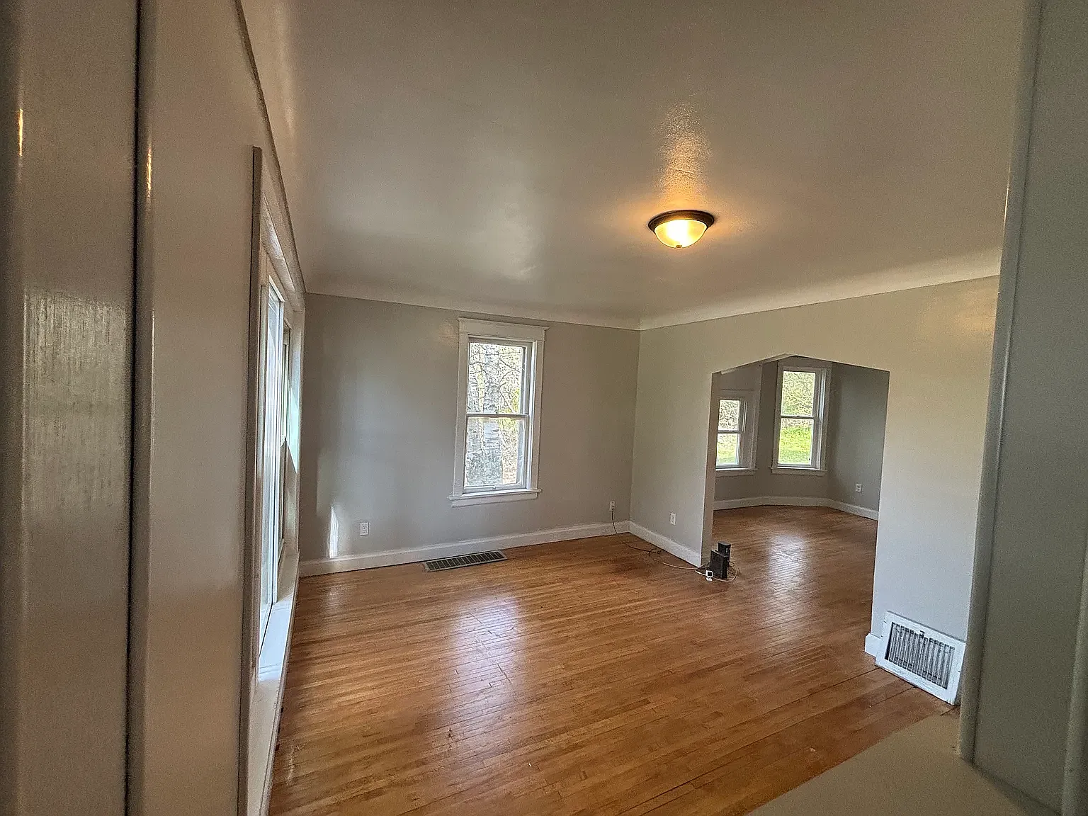2 bed, 1200 sqft, $1,645 — Photo 3