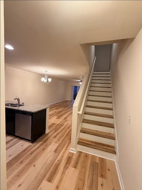3 bed, 3.5 bath, 1588 sqft, $1,795 — Photo 3