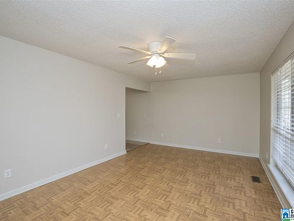 4th image of 55 Narrow Ln