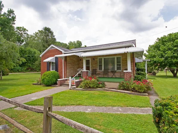 180 1st St, Caldwell, WV 24925