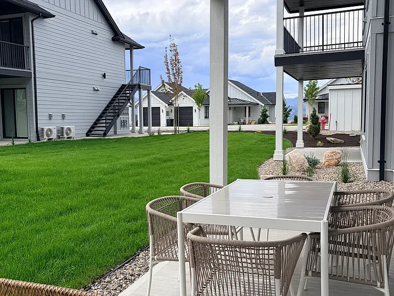 100 Grange Dr — Photo 21