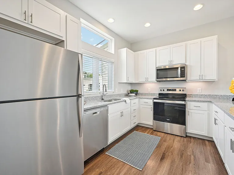 1 Bedroom | Kitchen