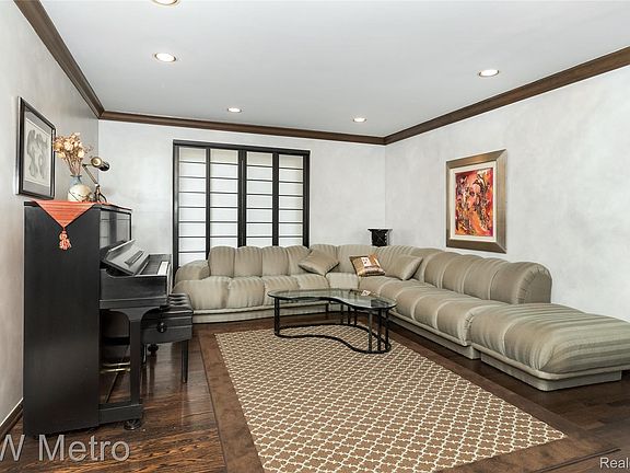 5th image of 22560 Kenwyck Dr
