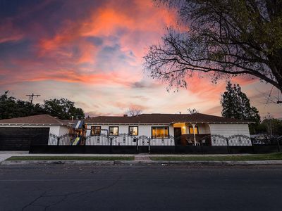 15047 Leadwell St, Van Nuys, CA, 91405