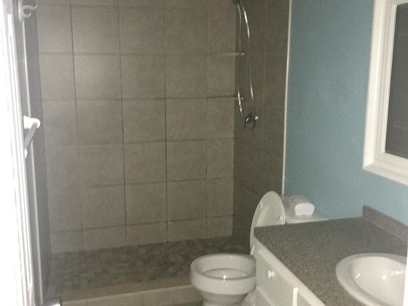 5th image of 1560 Colonial Blvd APT 121