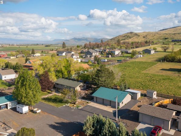 301 S 18th St, La Grande, OR 97850