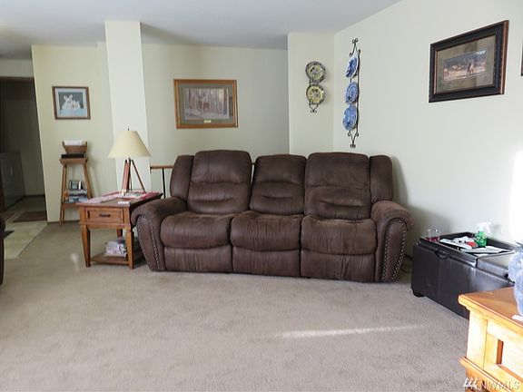 5th image of 15415 21st Avenue Ct E