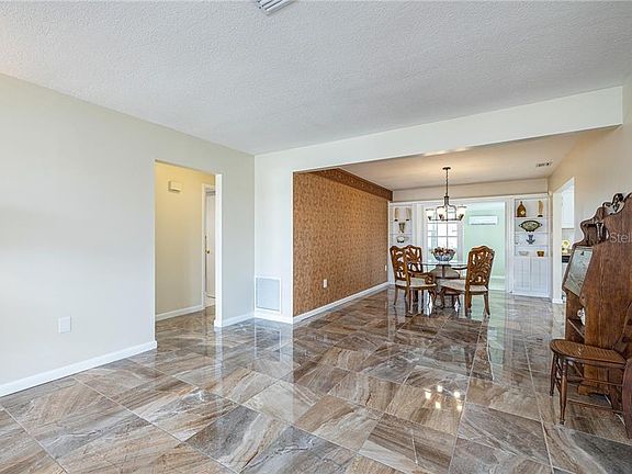 4th image of 5440 Lemon Tree Ln N #2