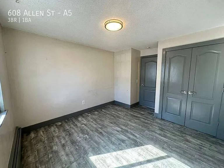 608 Allen St #A5 — Photo 8