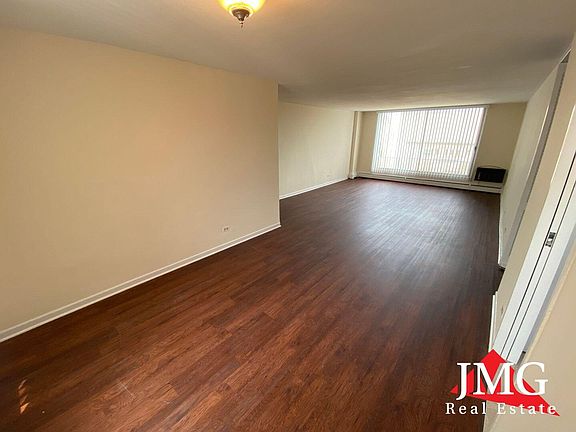 3rd image of 1616 Hinman Ave APT 6A