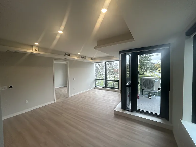 5616 South St #810 — Photo 5