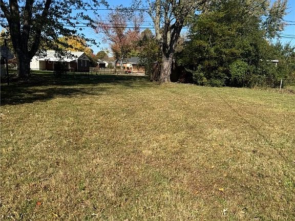 2nd image of 4704 Greenleigh Rd
