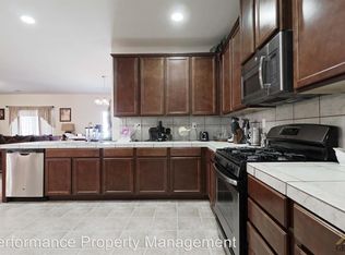 1110 Aegean Ave, Bakersfield, CA 93307