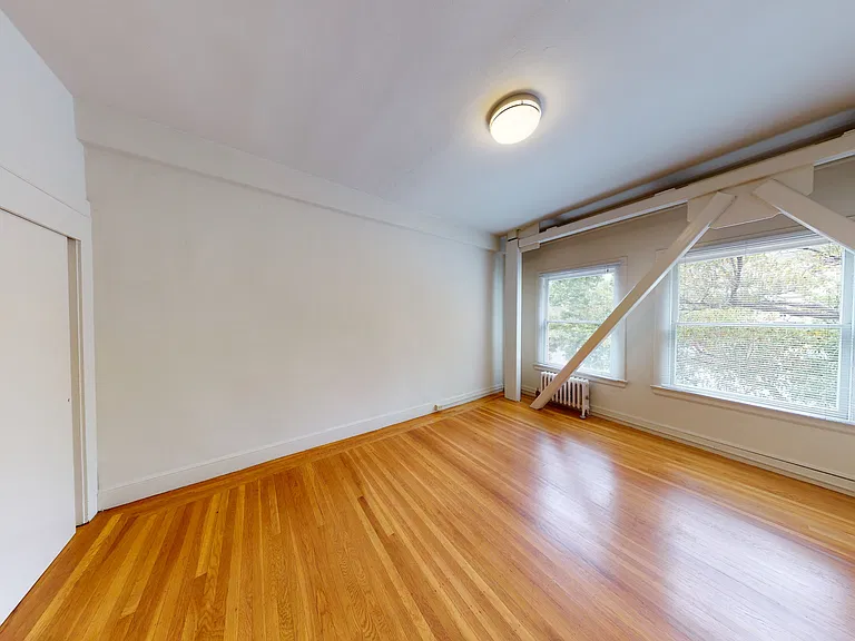 Shattuck Apartments — Photo 8