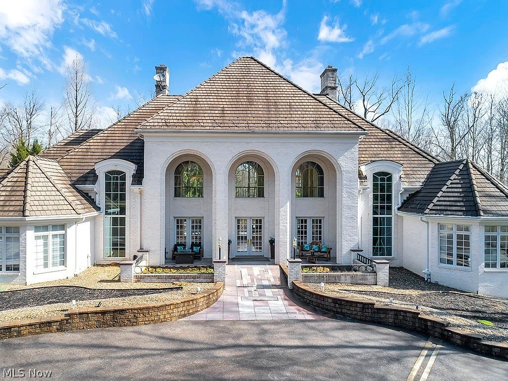 38075 Fairmount Blvd, Hunting Valley, OH 44022 Zillow