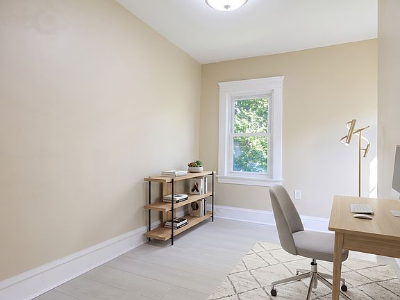 4th image of 8922 Meridian Ave