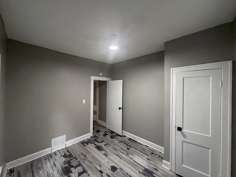 11223 Nelson Ave — Photo 8