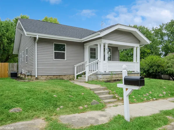 618 W 10th St, Muncie, IN 47302