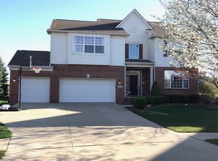 50412 Livingston Dr, Northville, MI 48168