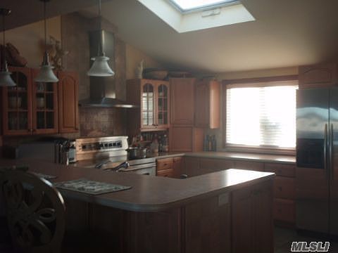 3rd image of 173 Ocean Ave