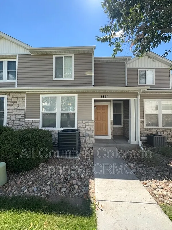 3 bed, 2.5 bath, 1486 sqft, $2,199 — Photo 1