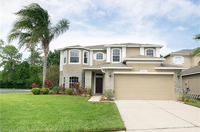 1st image of 2713 Lakemoor Dr