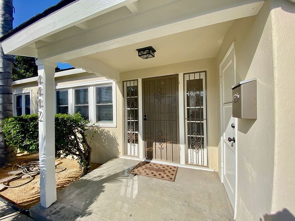 1st image of 4442 Estrella Ave