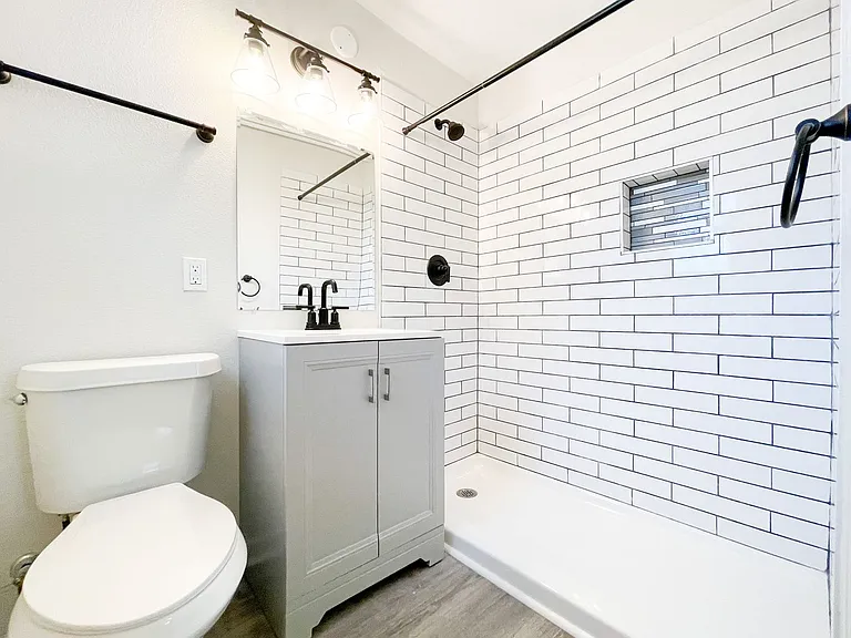 2114 Toledano St #201 — Photo 7