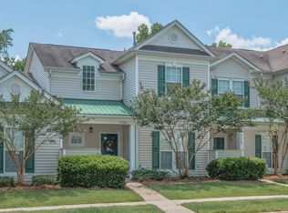 8330 Carob Tree Ln, Charlotte, NC 28215