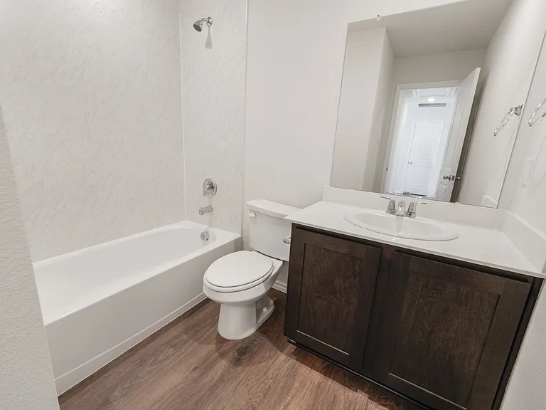1715 Potomac Ln — Photo 10