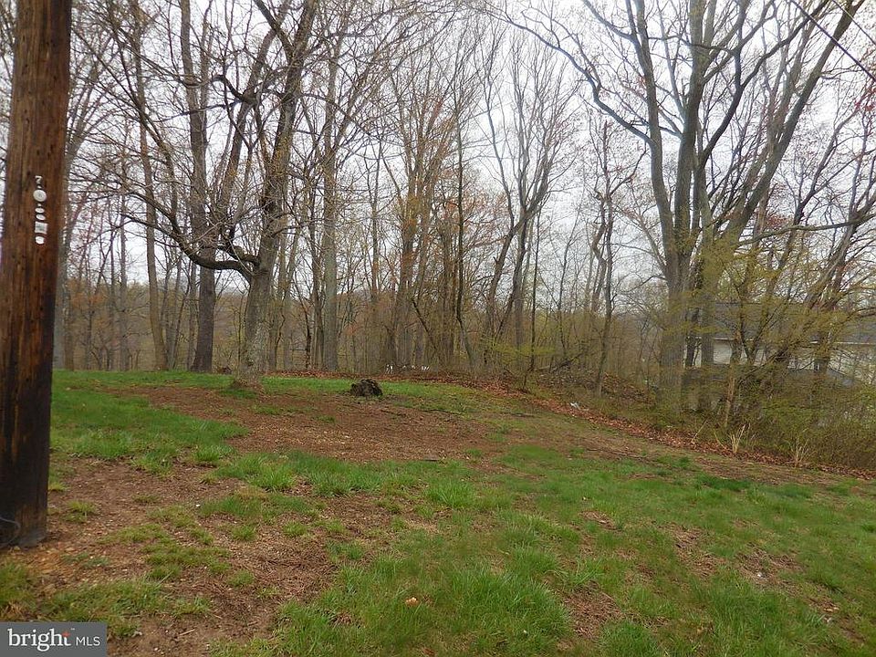 1st image of 70 Toms Creek Trl