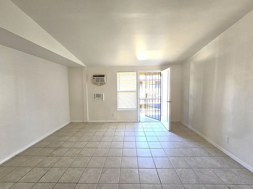 14118-14122 Calvert St